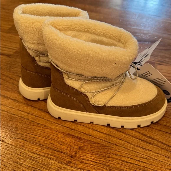 NWT Hunter kids cozy Sherpa waterproof boots size 1 - Picture 7 of 8